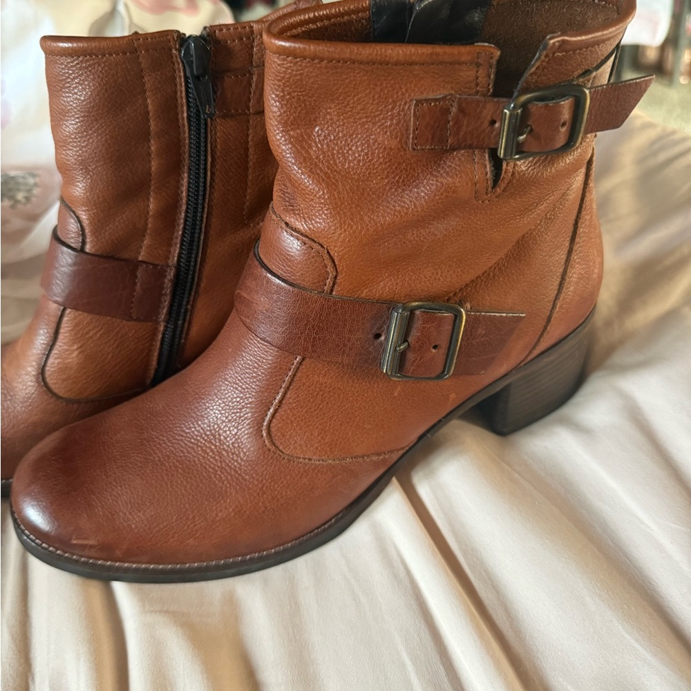 Paul Green Tan Leather Ankle Boots